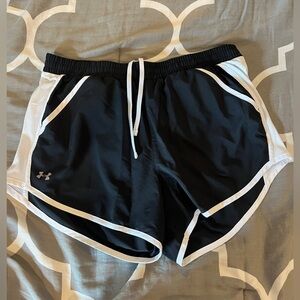 Under Armour running shorts size M